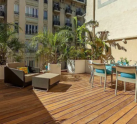 Town Hall Penthouse Appartamento Valenza